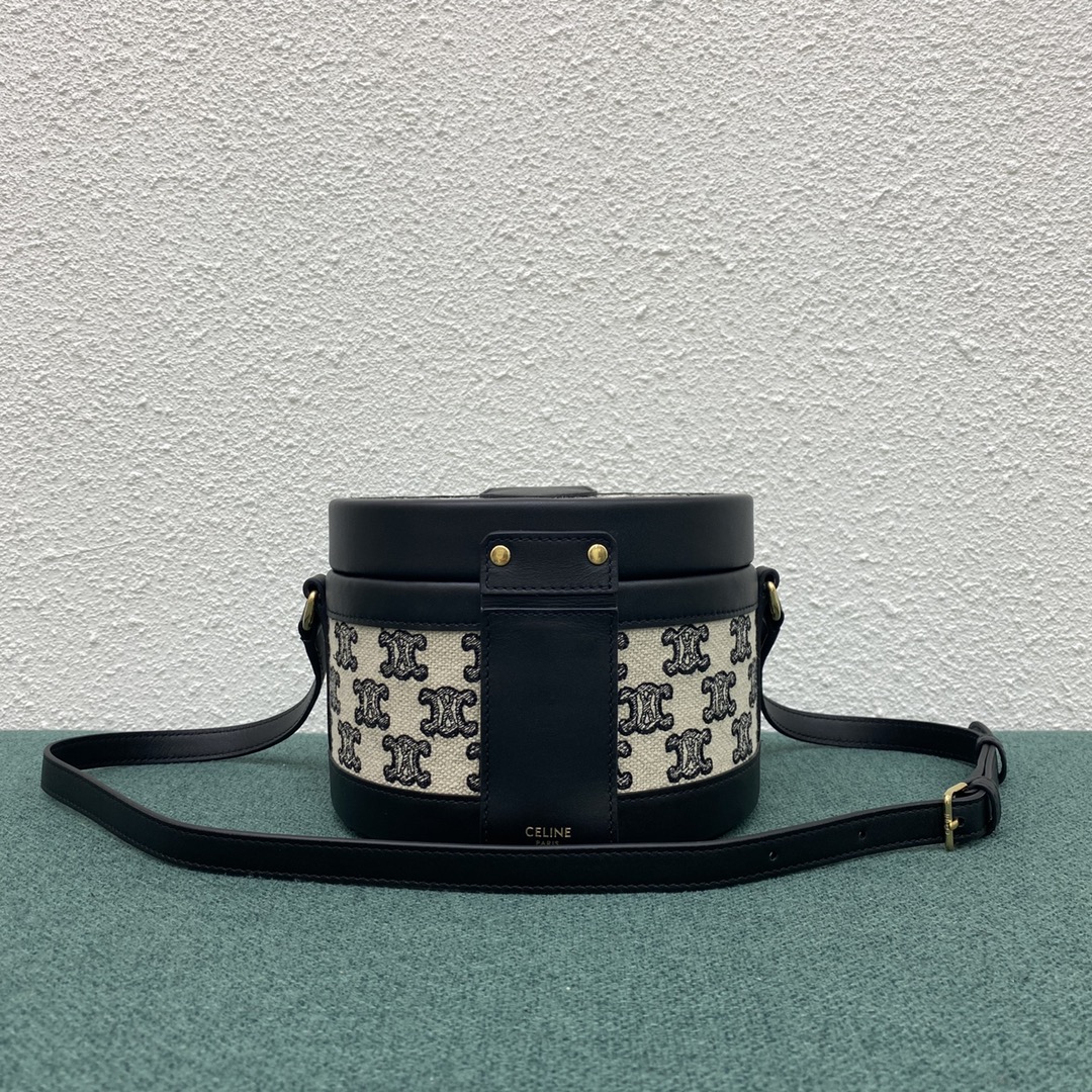 Celine Box Triomphe Shoulder Bag In Triomphe Cavas And Calfskin Black 195192